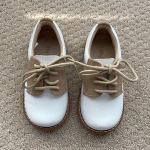 Elephantito toddler saddle shoes - size 8